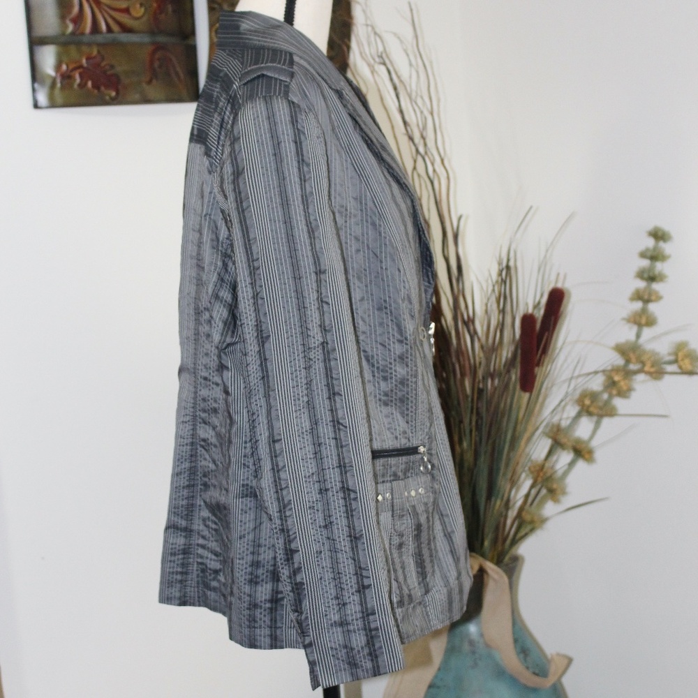 Bianca , silver Rocker jacket - Picture 3 of 13